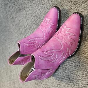 Roper Women's Ava Pink Faux Leather Western Ankle Boots Snip Toe.